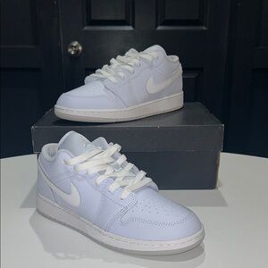 Jordan 1 Low GS “Cobalt Bliss” Women’s Size 8.5